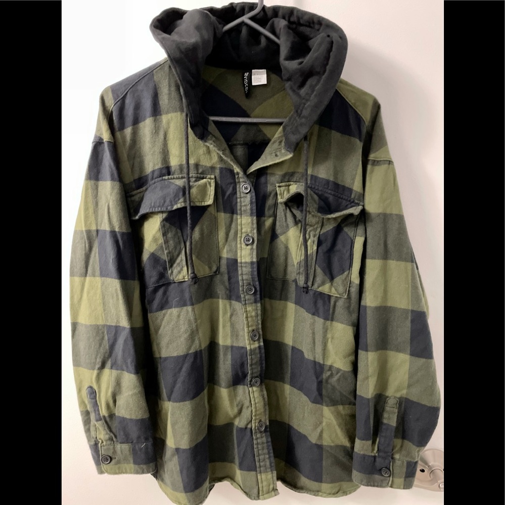 H&M Plaid Pattern Hooded Long Sleeve Shirt
